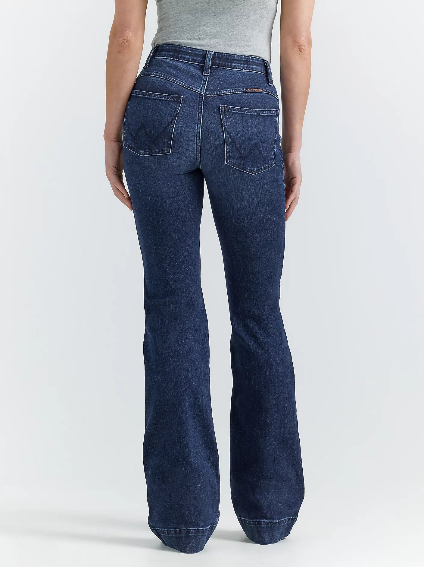 Women's Wrangler Ultimate Riding Jean Willow Mid-Rise Trouser in Sloane
