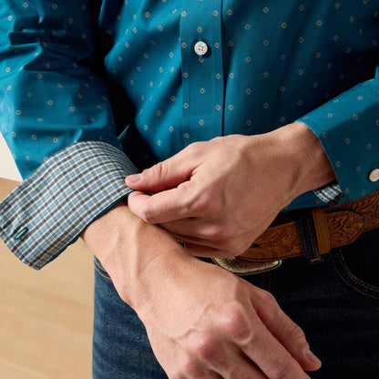 Ariat - Mens- Wrinkle Free Baptiste Classic Fit Shirt - Corsair Geo Print