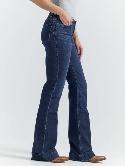 Women's Wrangler Ultimate Riding Jean Willow Mid-Rise Trouser in Sloane