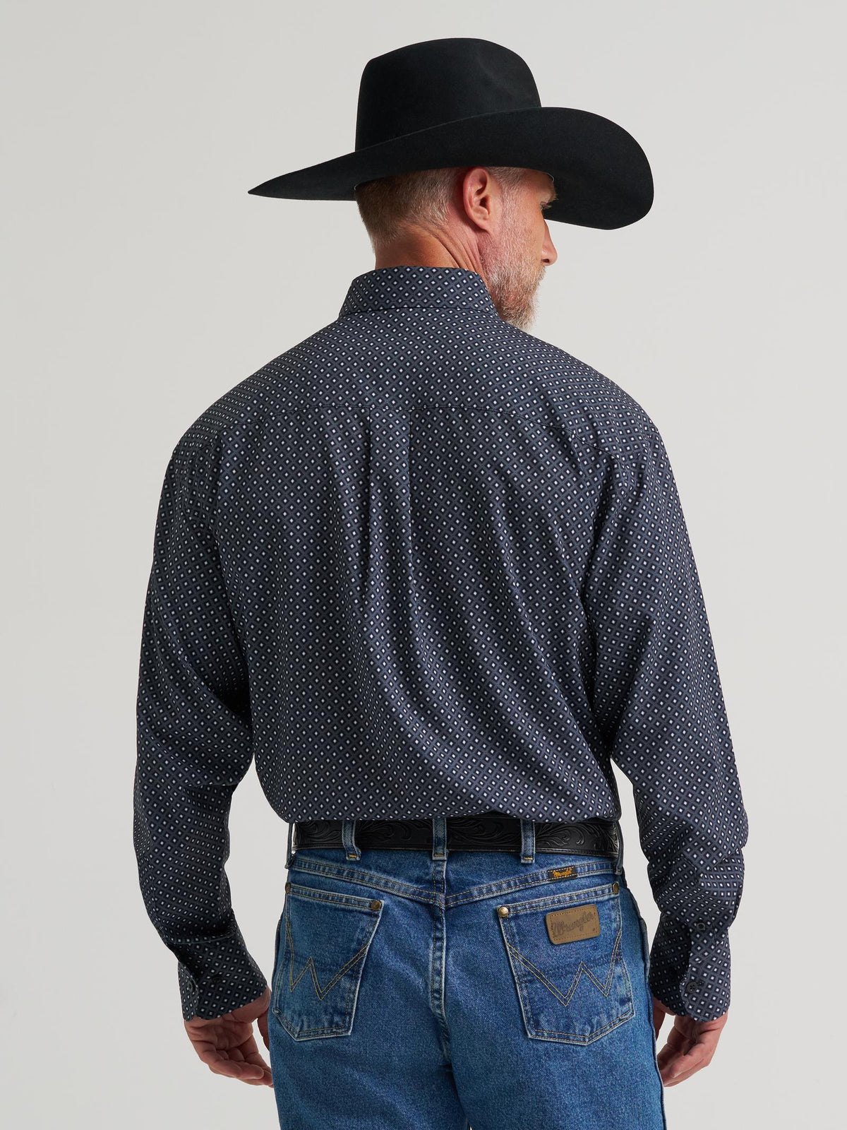 Men's Wrangler® George Strait Collection One Pocket Long Sleeve Shirt - Easy Care - Black