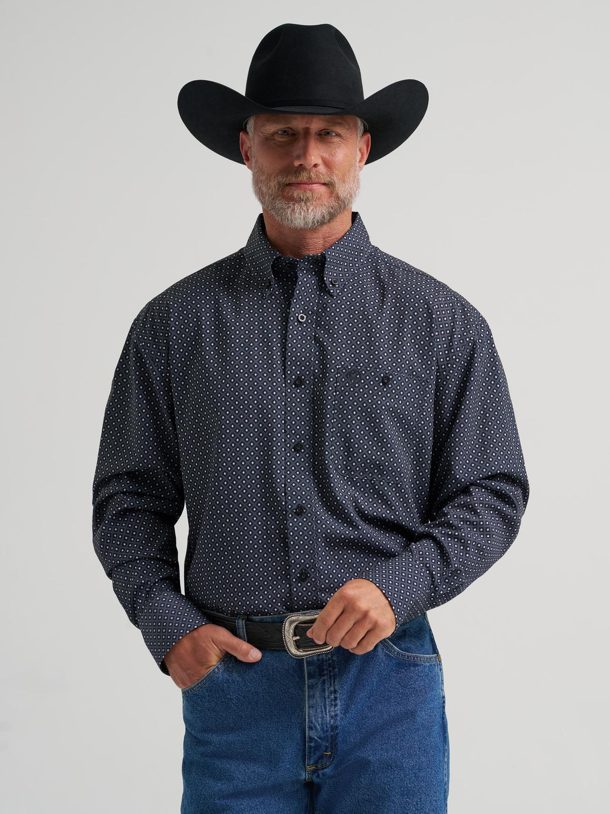 Men's Wrangler® George Strait Collection One Pocket Long Sleeve Shirt - Easy Care - Black