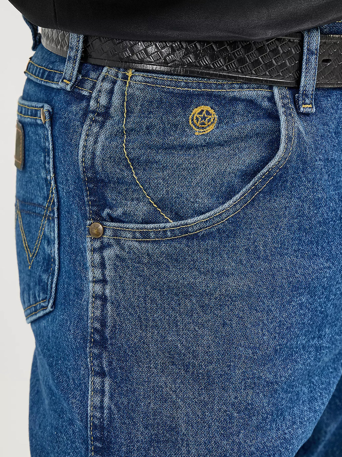 Men's Wrangler® George Strait Cowboy Cut® Relaxed - heavyweight stone denim