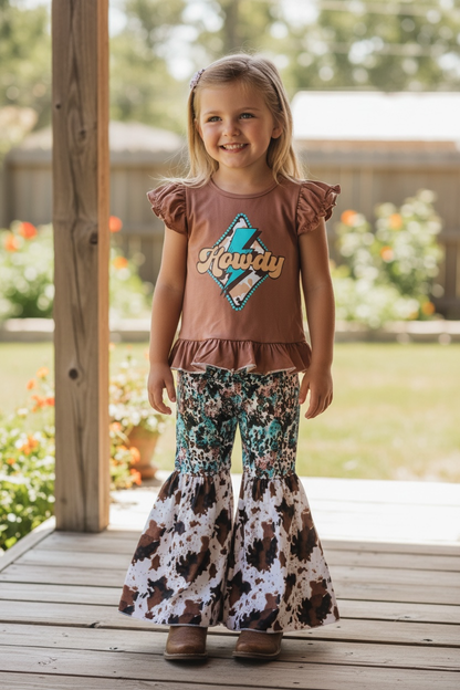 Baby Girl & Toddler - ¨Howdy" Bolt printed top & multi-printed bell bottoms.